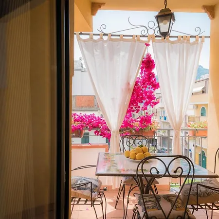 Case Borgo Vacanze Letojanni Exterior photo