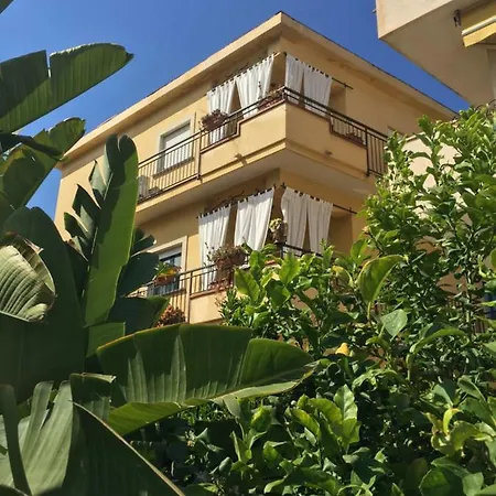 Case Borgo Vacanze Letojanni Exterior photo